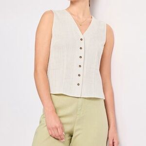 Nine Britton Cream Sleeveless Button-Up Blouse